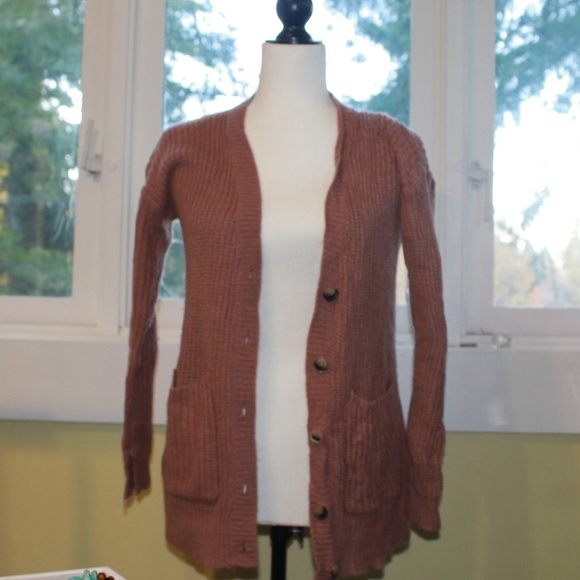 Cute pink cardigan 🌟 - Picture 2 of 6